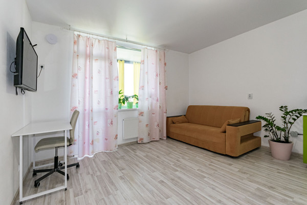 Продам однокомнатную (1-комн.) квартиру, Крауля ул, 168кб, Екатеринбург г
