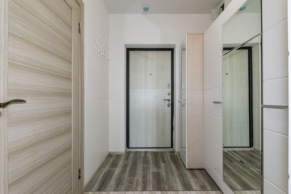 Продам однокомнатную (1-комн.) квартиру, Крауля ул, 168кб, Екатеринбург г