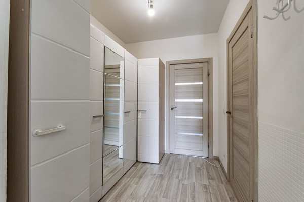 Продам однокомнатную (1-комн.) квартиру, Крауля ул, 168кб, Екатеринбург г