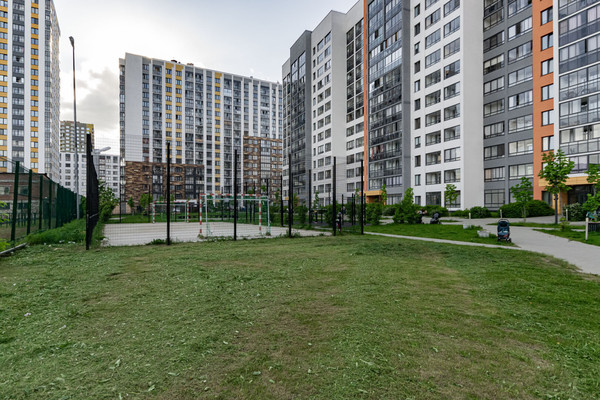 Продам однокомнатную (1-комн.) квартиру, Крауля ул, 168кб, Екатеринбург г