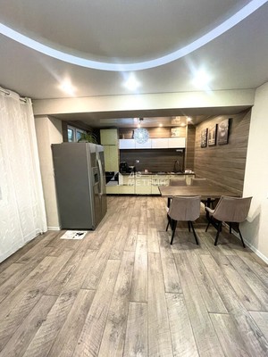 Продам трехкомнатную (3-комн.) квартиру, Пограничная ул, 55а, Южно-Сахалинск г