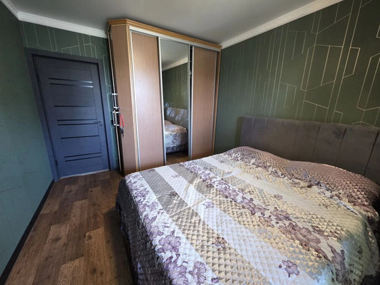 Продам трехкомнатную (3-комн.) квартиру, Мира пр-кт, 284, Южно-Сахалинск г