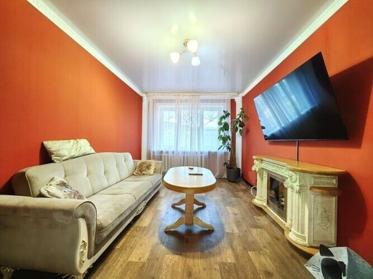 Продам трехкомнатную (3-комн.) квартиру, Мира пр-кт, 284, Южно-Сахалинск г