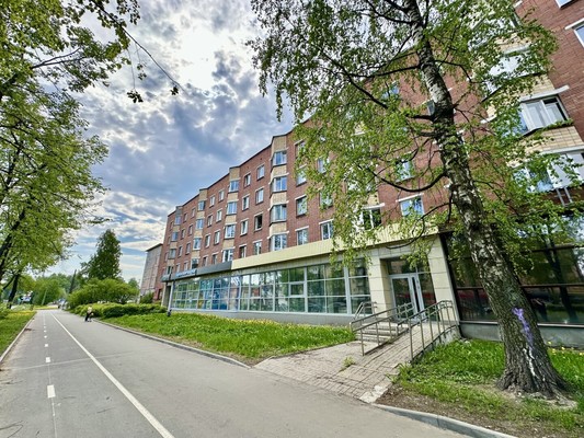 Продам коммерческое помещение 549,7 м2, Октябрьский (Октябрьский р-н) пр-кт, 1, Петрозаводск г