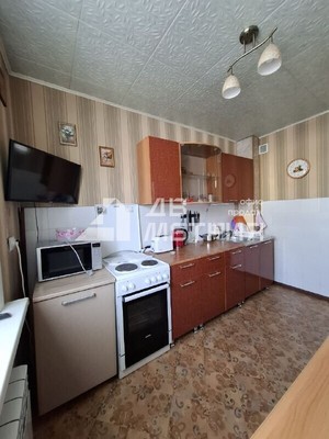 Продам двухкомнатную (2-комн.) квартиру, 2-я Комсомольская ул, 12, Южно-Сахалинск г