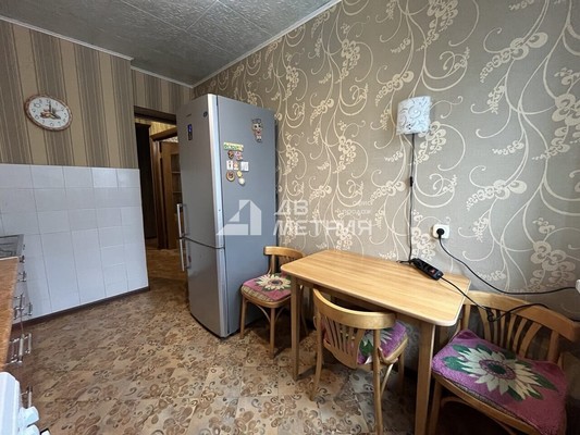 Продам двухкомнатную (2-комн.) квартиру, 2-я Комсомольская ул, 12, Южно-Сахалинск г