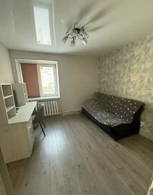 Продам двухкомнатную (2-комн.) квартиру, Калинина пл, 27, Калининград г