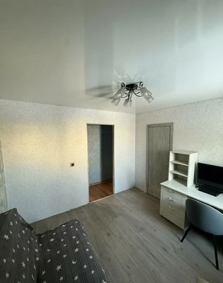 Продам двухкомнатную (2-комн.) квартиру, Калинина пл, 27, Калининград г