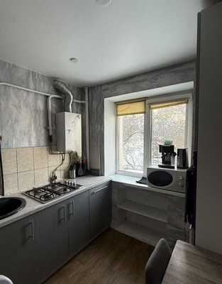 Продам двухкомнатную (2-комн.) квартиру, Калинина пл, 27, Калининград г