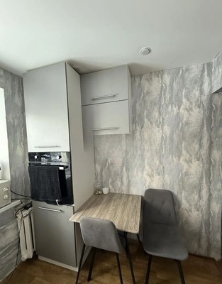 Продам двухкомнатную (2-комн.) квартиру, Калинина пл, 27, Калининград г
