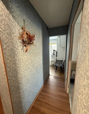 Продам двухкомнатную (2-комн.) квартиру, Калинина пл, 27, Калининград г