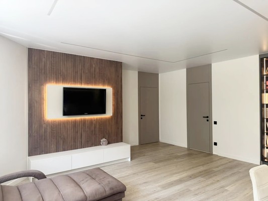 Продам трехкомнатную (3-комн.) квартиру, Четаева ул, 56к18, Казань г