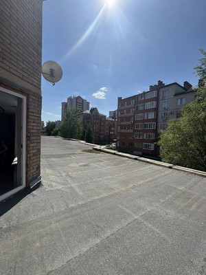 Продам трехкомнатную (3-комн.) квартиру, Четаева ул, 56к18, Казань г