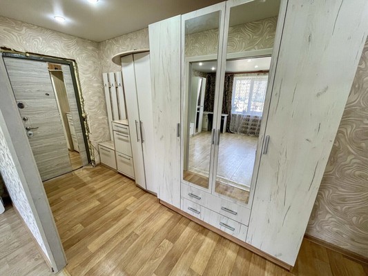 Продам двухкомнатную (2-комн.) квартиру, 1-й Микрорайон ул, 46, Эльбан рп