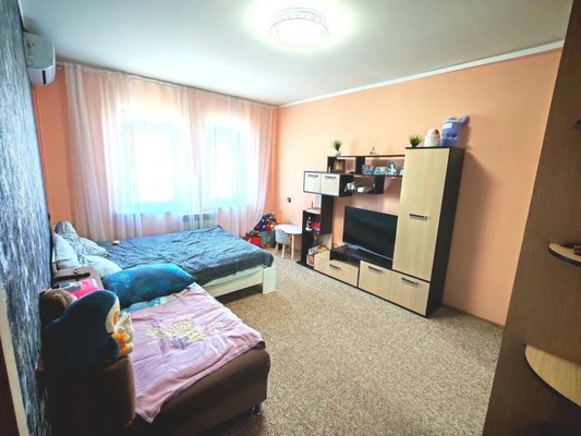 Продам однокомнатную (1-комн.) квартиру, Невельская ул, 5б, Троицкое с