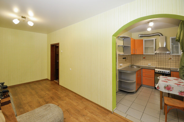 Продам двухкомнатную (2-комн.) квартиру, 2-й Римского-Корсакова пер, 11, Новосибирск г