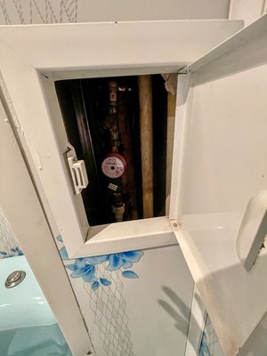 Продам трехкомнатную (3-комн.) квартиру, 1-й Микрорайон ул, 21, Эльбан рп