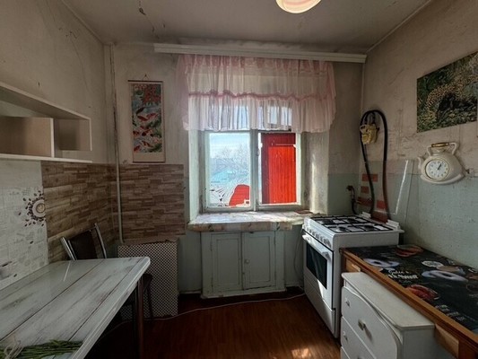 Продам трехкомнатную (3-комн.) квартиру, Первостроителей пр-кт, 37, Комсомольск-на-Амуре г
