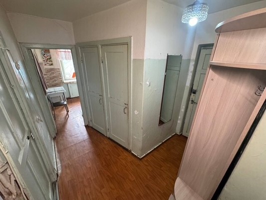 Продам трехкомнатную (3-комн.) квартиру, Первостроителей пр-кт, 37, Комсомольск-на-Амуре г