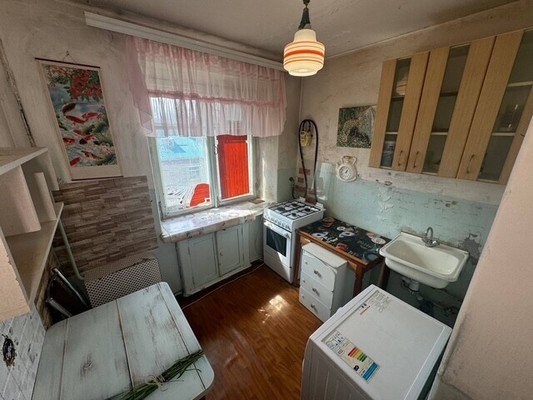 Продам трехкомнатную (3-комн.) квартиру, Первостроителей пр-кт, 37, Комсомольск-на-Амуре г