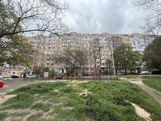 Продам трехкомнатную (3-комн.) квартиру, 60 лет Октября ул, 24к8, Симферополь г