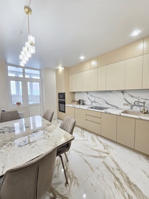 Продам двухкомнатную (2-комн.) квартиру, им. Героя Сарабеева В.И. ул, 5к1, Краснодар г