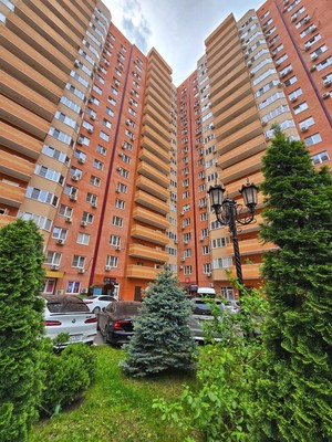 Продам двухкомнатную (2-комн.) квартиру, им. Героя Сарабеева В.И. ул, 5к1, Краснодар г