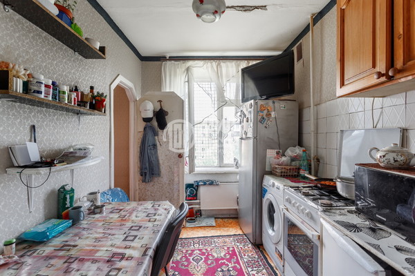 Продам двухкомнатную (2-комн.) квартиру, Чонгарский б-р, 28, Москва г