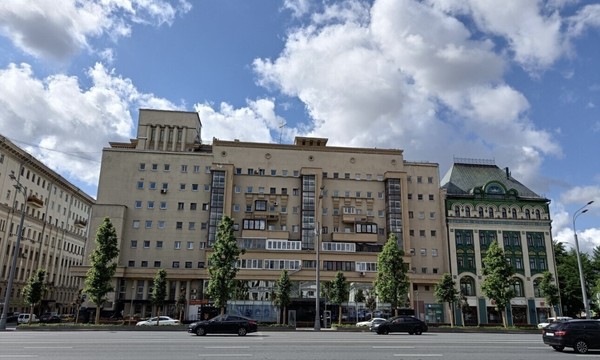 Продам трехкомнатную (3-комн.) квартиру, Малая Сухаревская пл, 14к7, Москва г