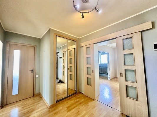 Продам трехкомнатную (3-комн.) квартиру, Малая Сухаревская пл, 14к7, Москва г
