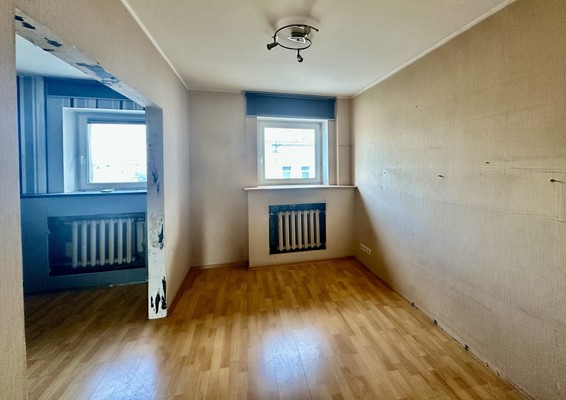 Продам трехкомнатную (3-комн.) квартиру, Малая Сухаревская пл, 14к7, Москва г