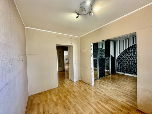 Продам трехкомнатную (3-комн.) квартиру, Малая Сухаревская пл, 14к7, Москва г