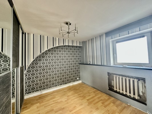 Продам трехкомнатную (3-комн.) квартиру, Малая Сухаревская пл, 14к7, Москва г