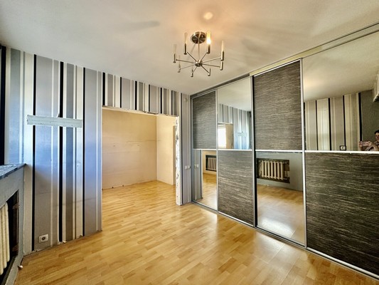 Продам трехкомнатную (3-комн.) квартиру, Малая Сухаревская пл, 14к7, Москва г