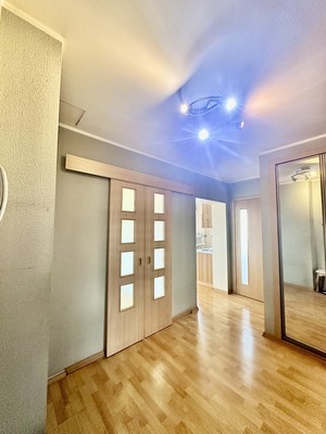Продам трехкомнатную (3-комн.) квартиру, Малая Сухаревская пл, 14к7, Москва г