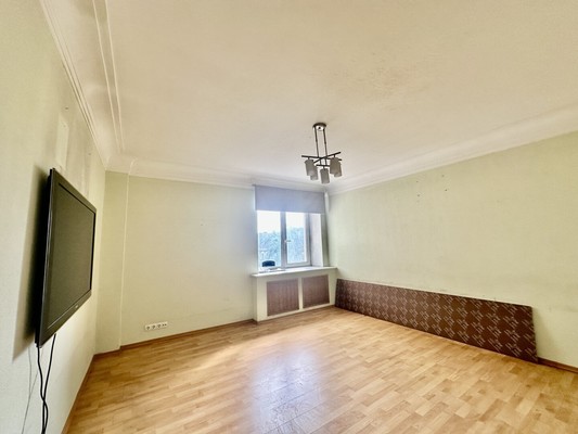 Продам трехкомнатную (3-комн.) квартиру, Малая Сухаревская пл, 14к7, Москва г