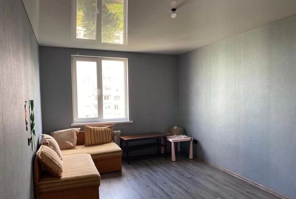Продам трехкомнатную (3-комн.) квартиру, Л.Иванихиной ул, 1, Калининград г