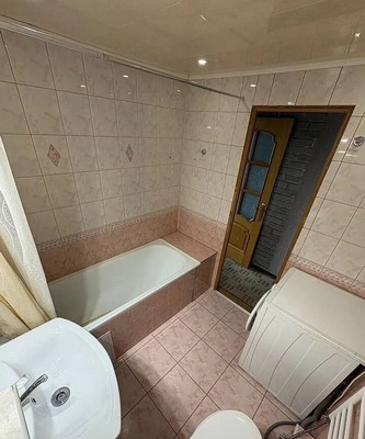 Продам трехкомнатную (3-комн.) квартиру, Генерала Толстикова ул, 77, Калининград г