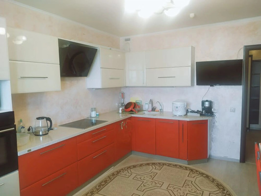 Продам трехкомнатную (3-комн.) квартиру, Широтная ул, 190, Тюмень г