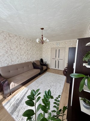 Продам трехкомнатную (3-комн.) квартиру, Республики ул, 10кв, Ишим г