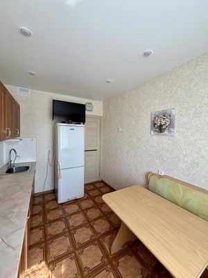 Продам трехкомнатную (3-комн.) квартиру, Республики ул, 10кв, Ишим г