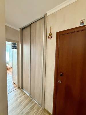 Продам трехкомнатную (3-комн.) квартиру, Республики ул, 10кв, Ишим г