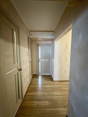 Продам трехкомнатную (3-комн.) квартиру, Республики ул, 10кв, Ишим г