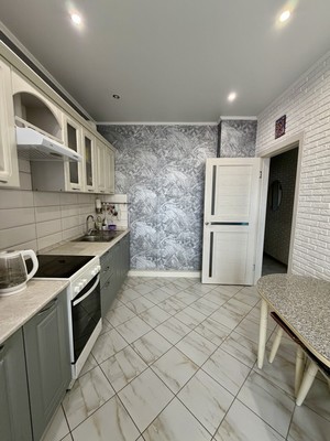 Продам двухкомнатную (2-комн.) квартиру, Луначарского ул, 70, Ишим г