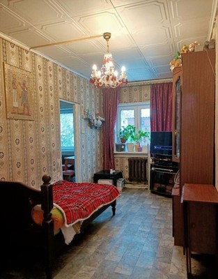 Продам двухкомнатную (2-комн.) квартиру, 9, Спартак п