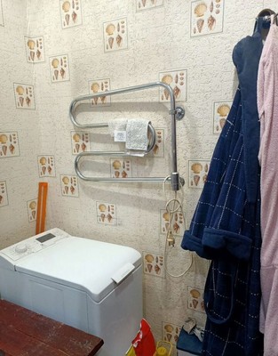 Продам двухкомнатную (2-комн.) квартиру, 9, Спартак п