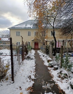 Продам двухкомнатную (2-комн.) квартиру, 9, Спартак п