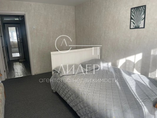 Продам однокомнатную (1-комн.) квартиру, Гагарина (Центральный р-н) ул, 32, Сочи г
