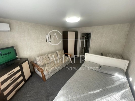 Продам однокомнатную (1-комн.) квартиру, Гагарина (Центральный р-н) ул, 32, Сочи г