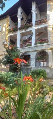 Продам трехкомнатную (3-комн.) квартиру, Войкова (Центральный р-н) ул, 49, Сочи г